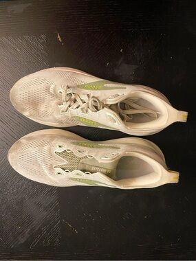 Brooks Men's Glycerin 22 Running Shoes — Cream with Light Green Accents